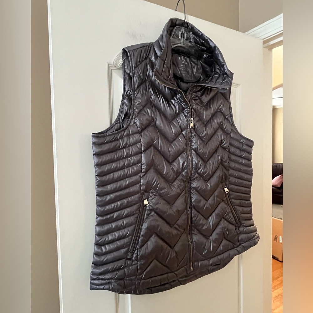Calvin Klein Women's Metallic Gray Quilted Premium Down Vest Size XXL - Picture 6 of 15